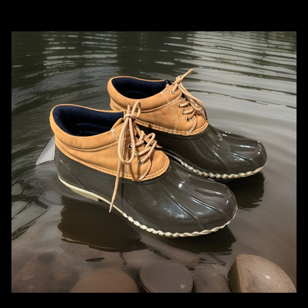 Tommy Hilfiger Womens Brown Wheat Rain Duck Boots Size 8